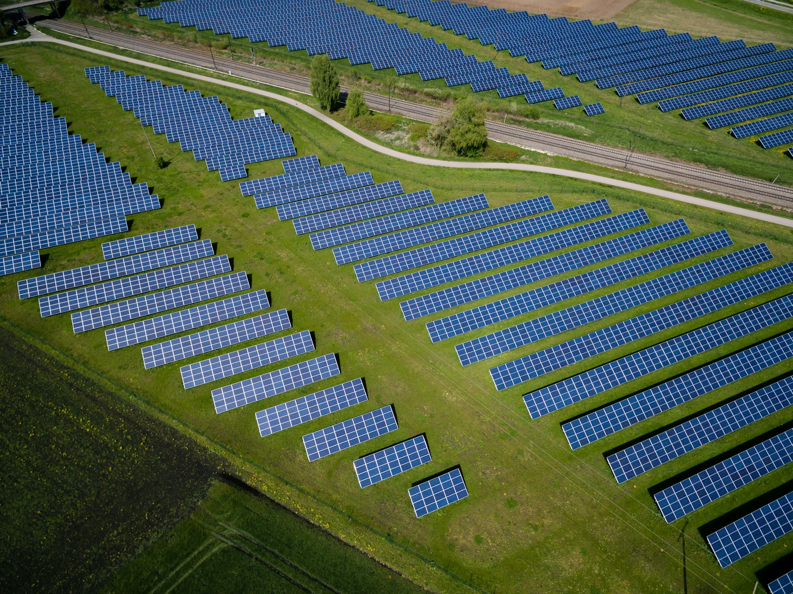 L'agriphotovoltaïsme : cadre, lois et défis écologiques